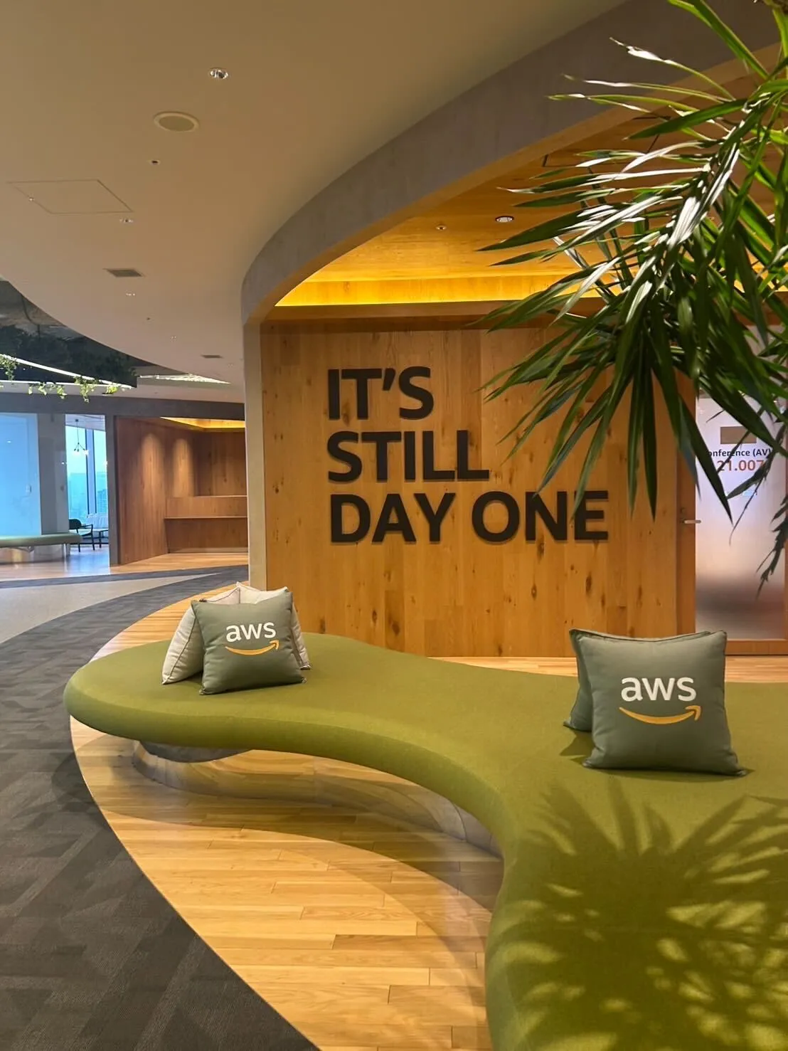 IT'S STILL DAY ONE １日目の文化 Amazonが大切にしているすべての行動の中心に顧客を置く文化
