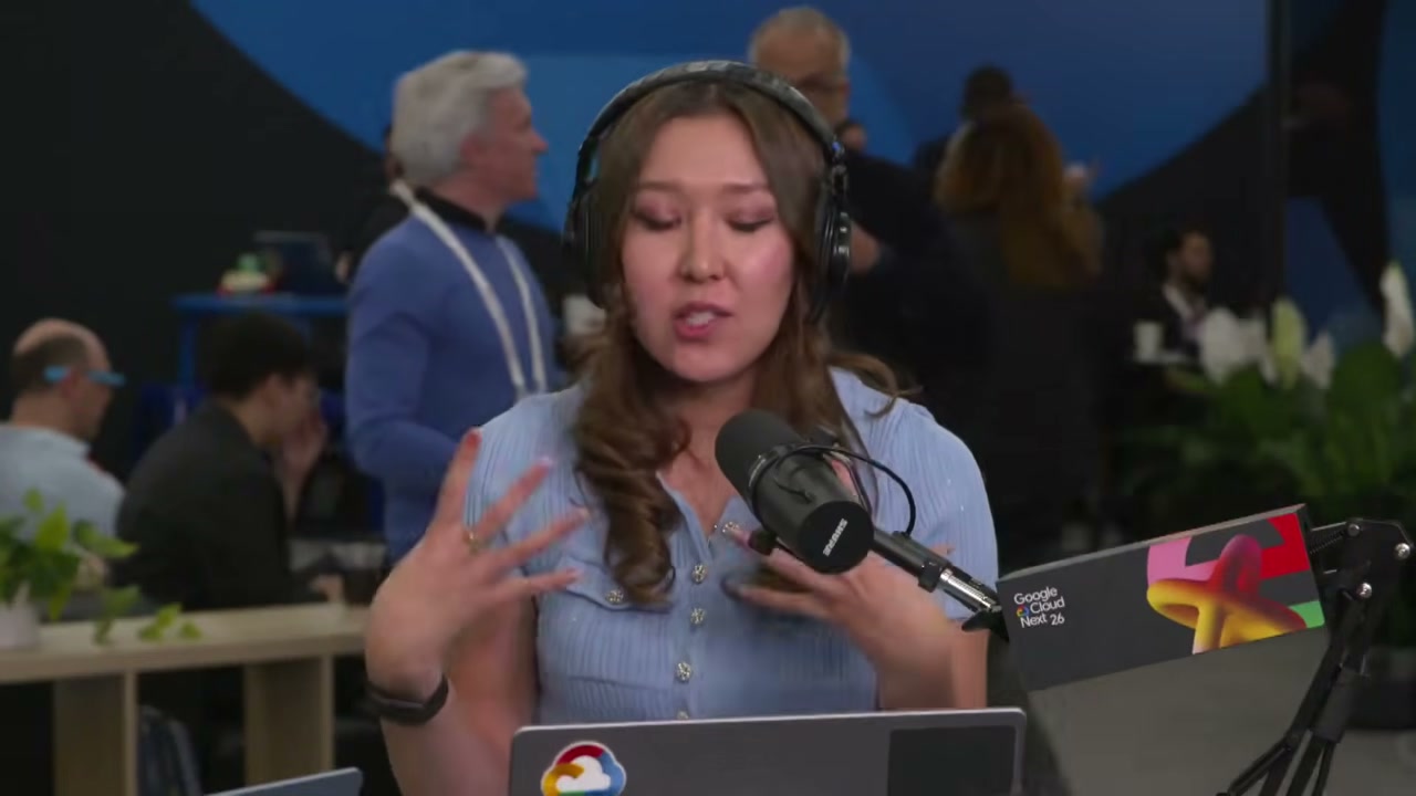 Khulan さんが Nano Banana のプロンプト設計について話されている様子