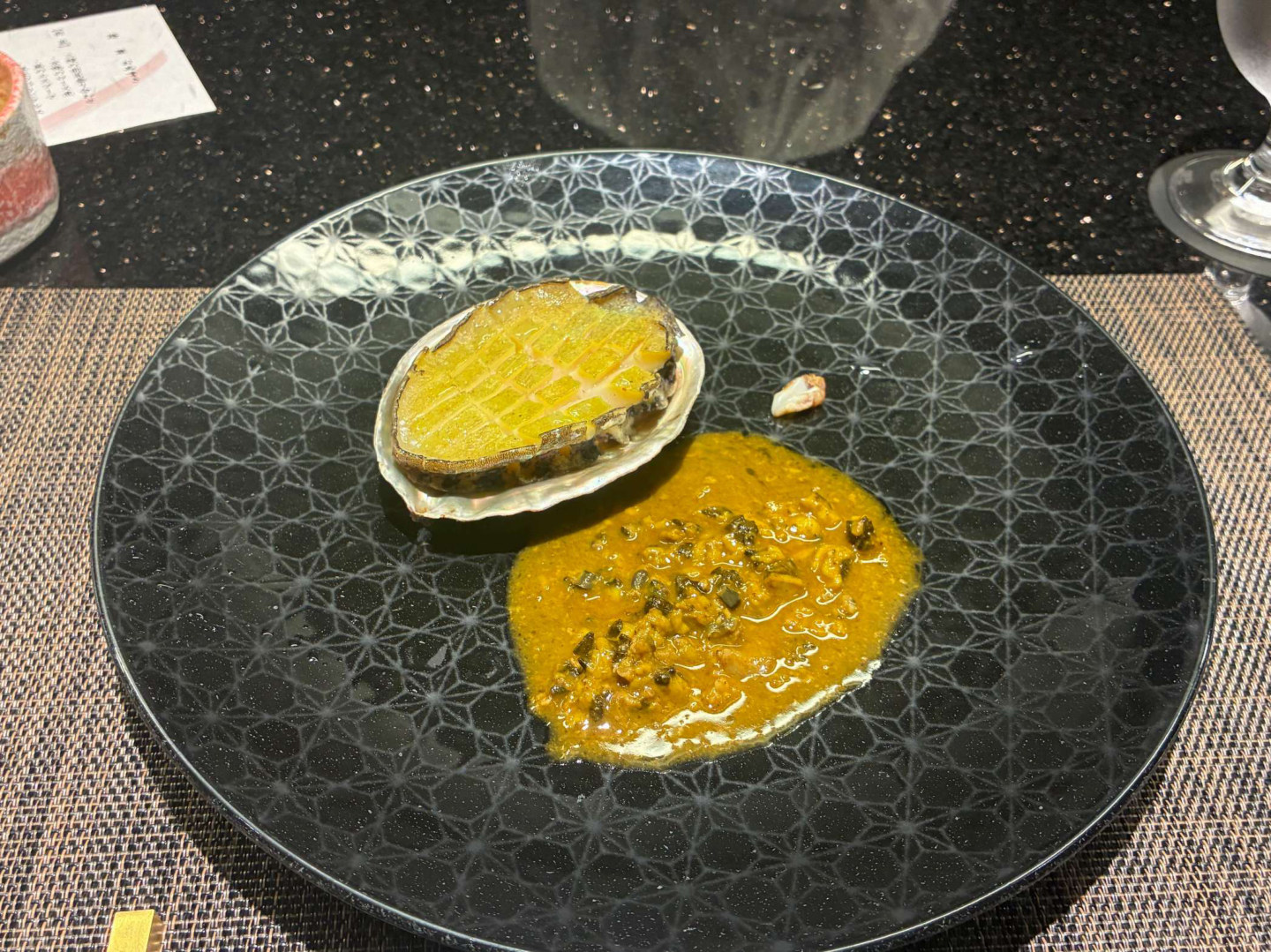 活鮑の鉄板焼き